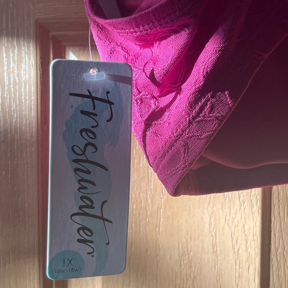 NWT Freshwater Wide-Strap Bandeaukini Swim
Top & Solid High-Waist Swim Bottoms - Picture 15 of 15